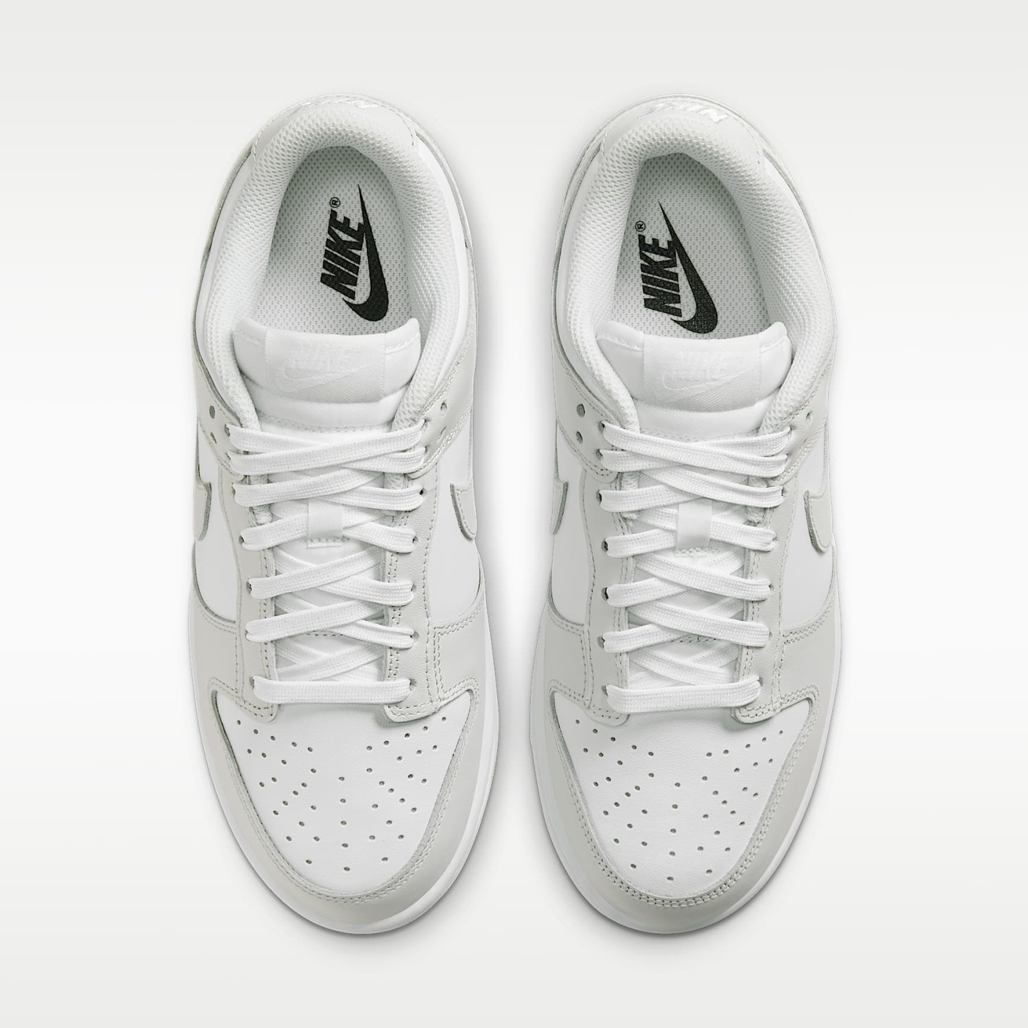 Nike Dunk Low Damenschuh – Weiß/Weiß/Photon Dust