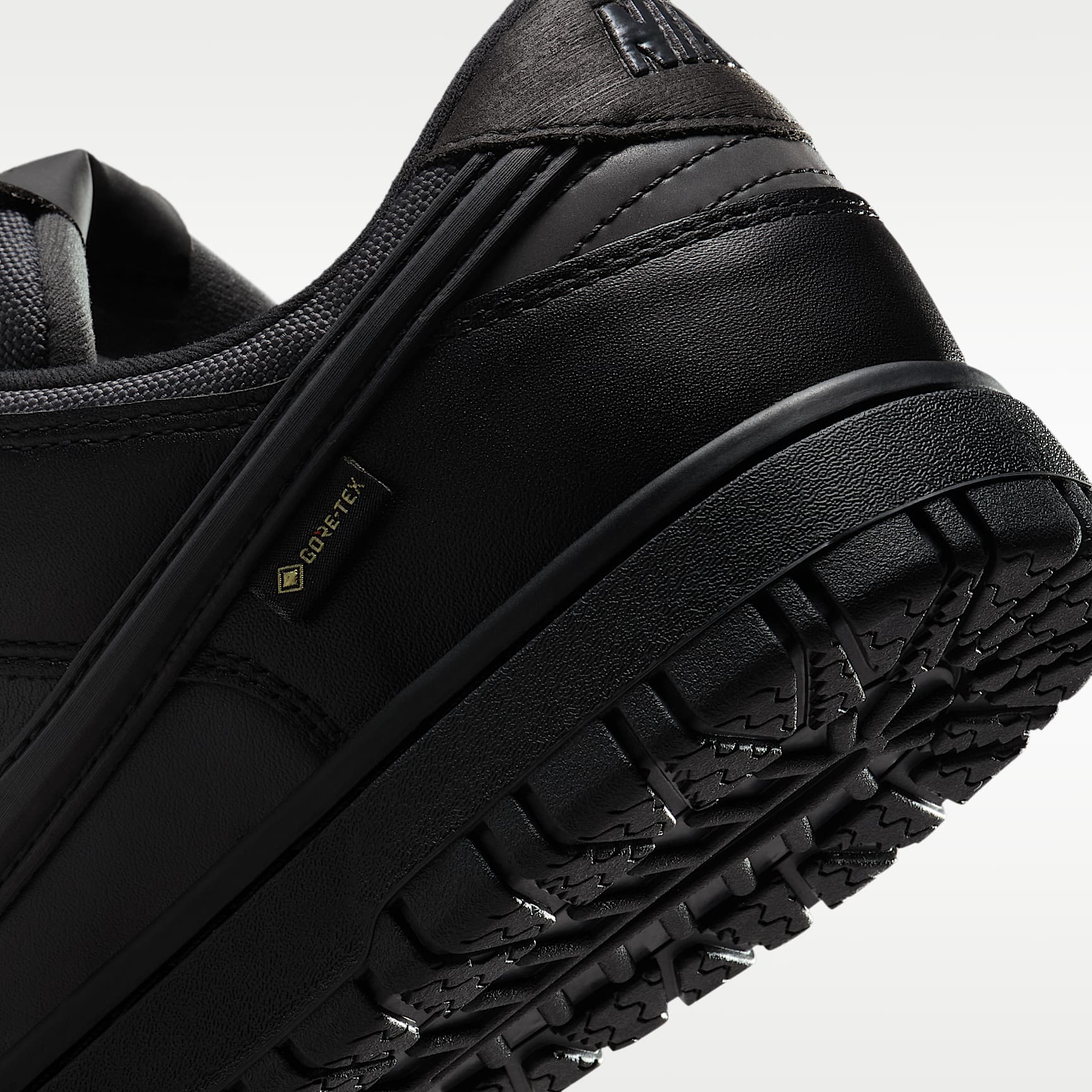 Nike Dunk Low GORE-TEX Herrenschuh – Schwarz/Anthracite/Off Noir