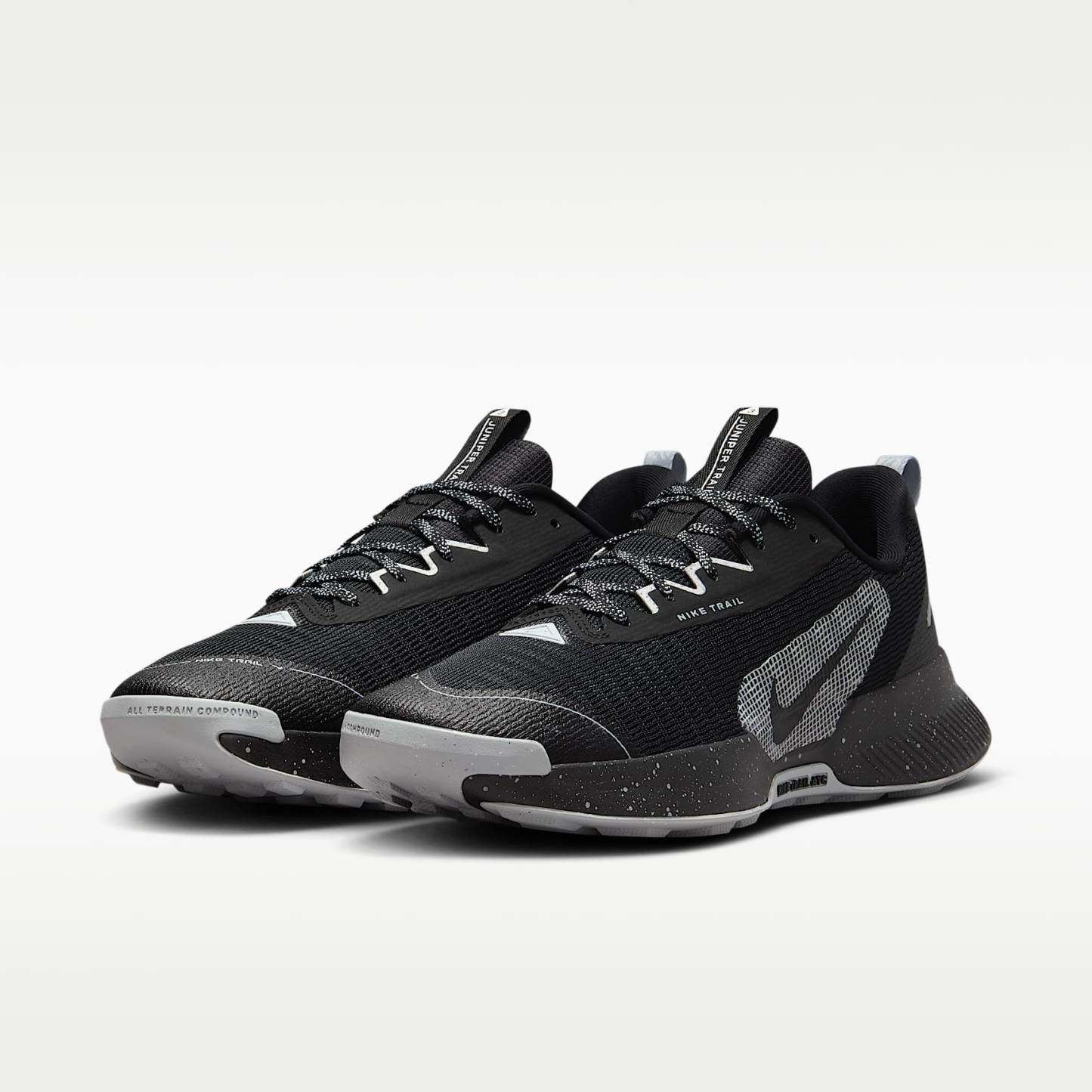 Nike Juniper Trail 3 Traillaufschuh (Herren) – Schwarz/Wolf Grey/Photon Dust/Schwarz