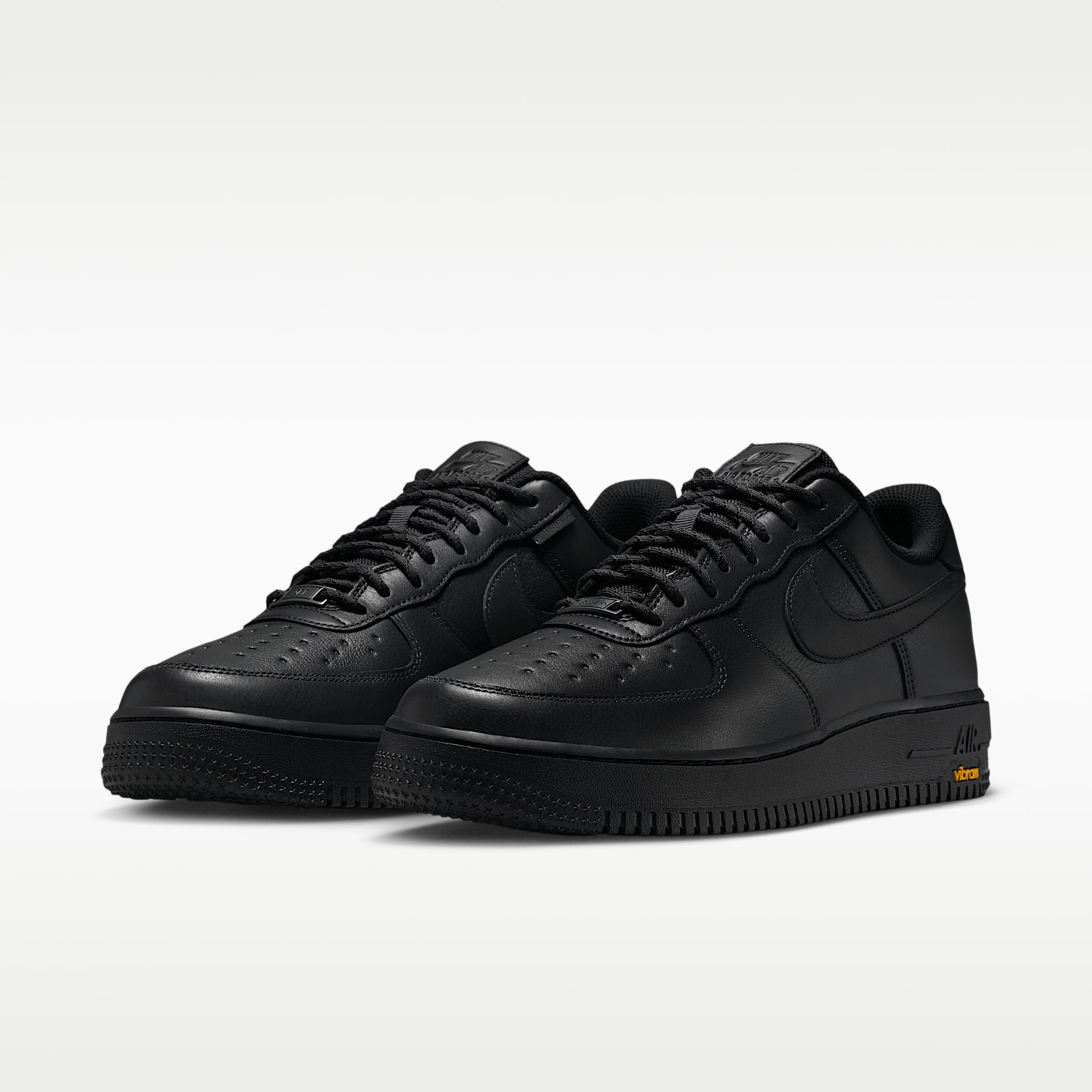 Air Force 1 GORE-TEX Vibram Schuh (Herren) – Off Noir/Speed Yellow/Schwarz