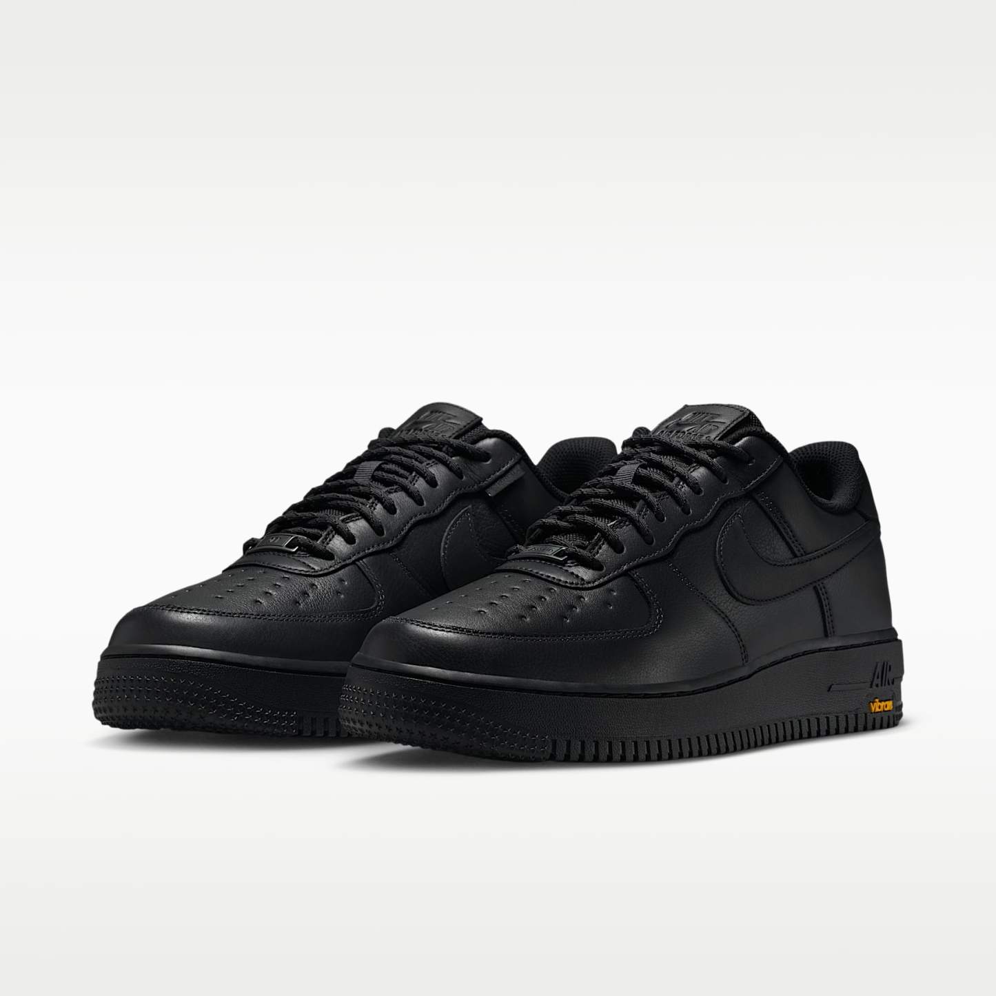 Air Force 1 GORE-TEX Vibram Schuh (Herren) – Off Noir/Speed Yellow/Schwarz