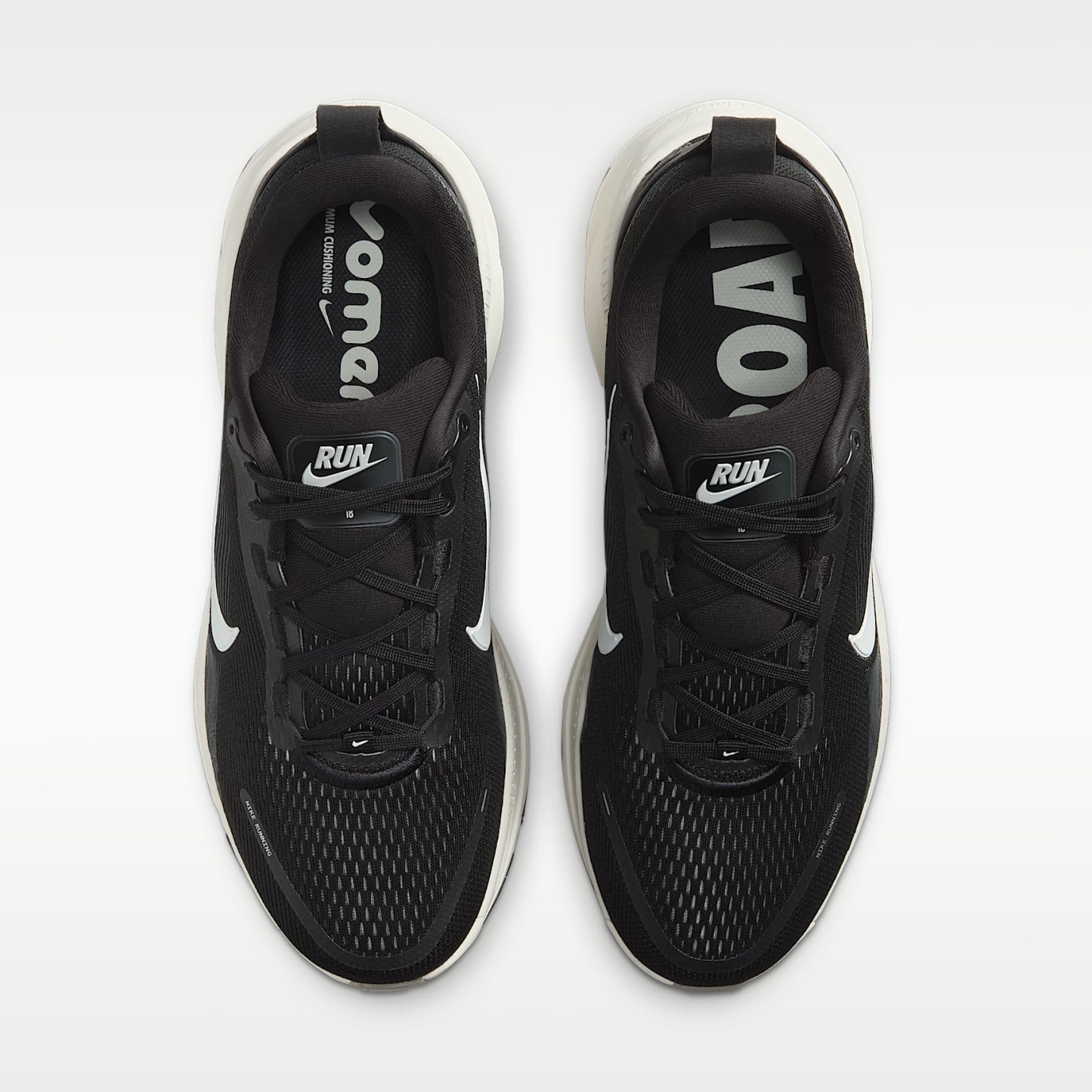 Nike Vomero 18 Herren-Laufschuh (weit) – Schwarz/Coconut Milk/Light Iron Ore/Summit White