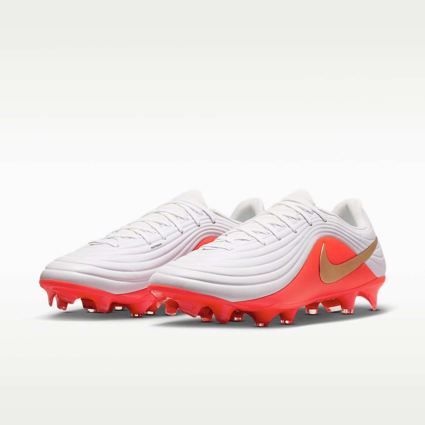 Nike Tiempo Maestro Academy Low Top Fußballschuh für verschiedene Böden – Weiß/Bright Crimson/Blur