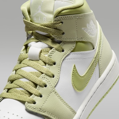 Air Jordan 1 Mid Schuh (Damen) – Olive Aura/Lawn/Coconut Milk/Sail