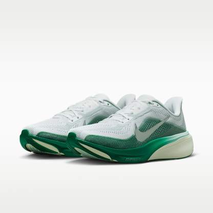 Nike Pegasus 42 Straßenlaufschuh (Damen) – Weiß/Malachite/Barely Green/Metallic Silver