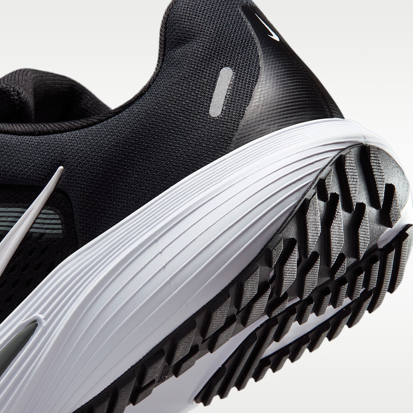 Nike Quest 7 Straßenlaufschuhe (Damen) – Schwarz/Anthracite/Weiß