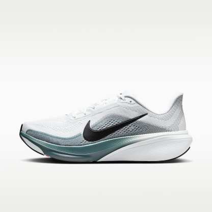 Nike Pegasus 42 Straßenlaufschuh (Herren) – Weiß/Mineral Slate/Hyper Pink/Schwarz