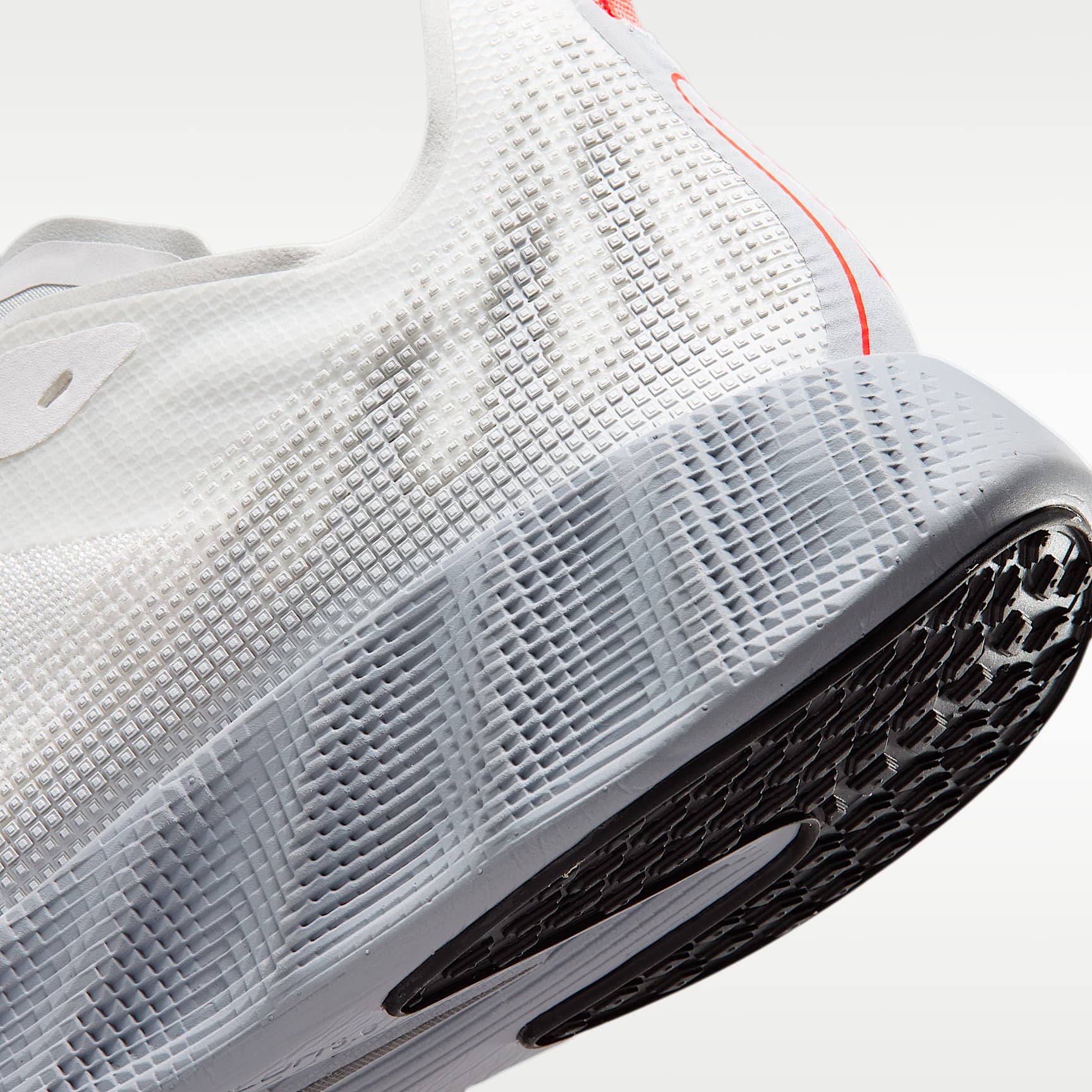 Nike Ava X Mesh Schuh (Herren) – Summit White/Wolf Grey/Schwarz/Infrared 23