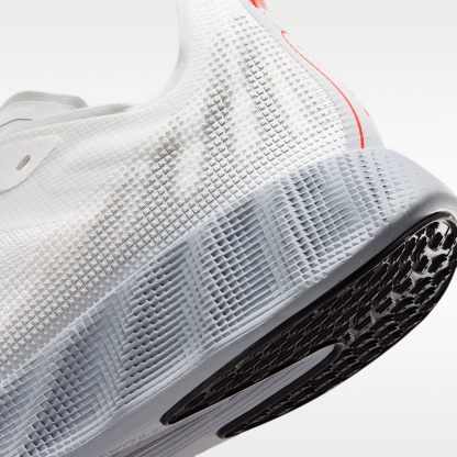 Nike Ava X Mesh Schuh (Herren) – Summit White/Wolf Grey/Schwarz/Infrared 23