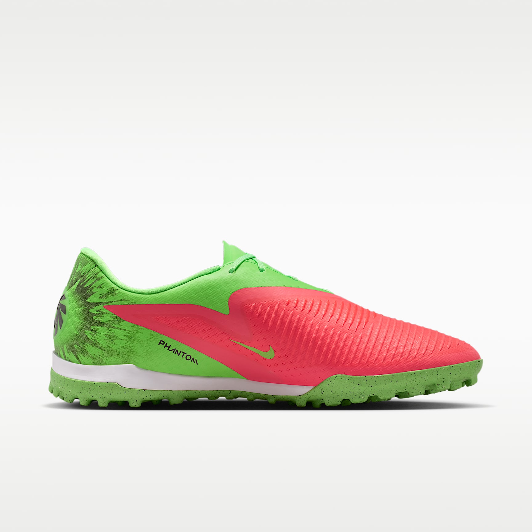 Nike Phantom 6 Low Academy "Erling Haaland" Fußballschuh für Turf – Hot Punch/Green Strike/Schwarz