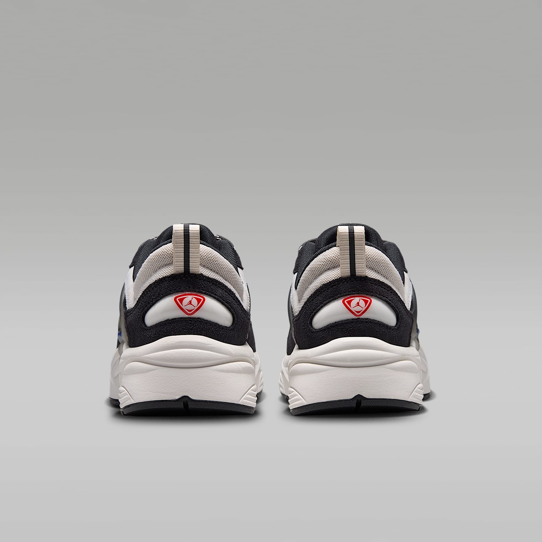 Jordan Trunner O/S SE Schuhe (Herren) – Off Noir/Phantom/Old Royal/University Red