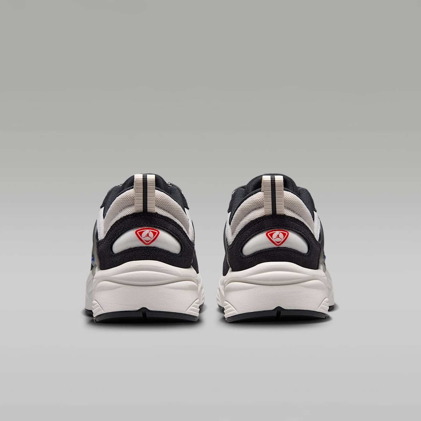 Jordan Trunner O/S SE Schuhe (Herren) – Off Noir/Phantom/Old Royal/University Red