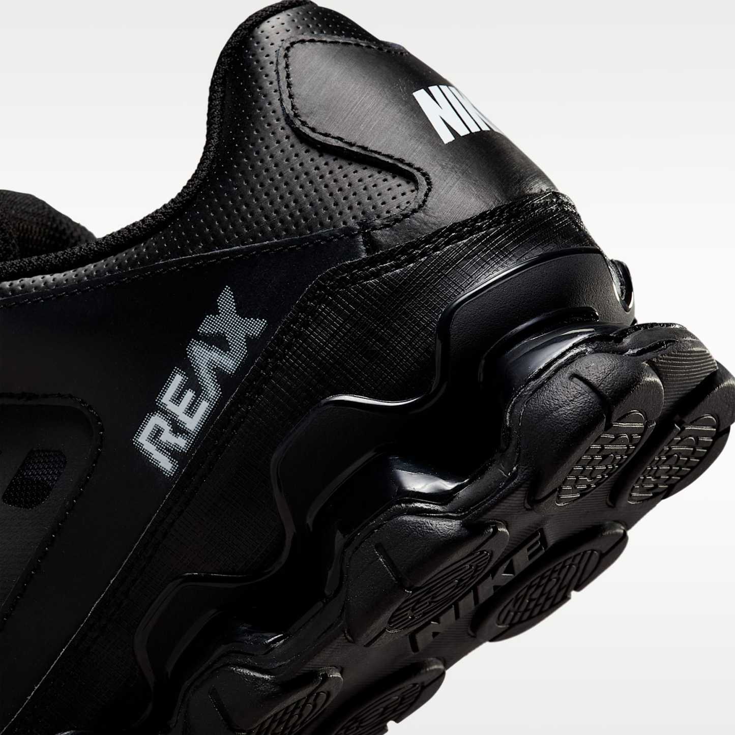 Nike Reax 8 TR Workout-Schuh für Herren – Schwarz/Weiß