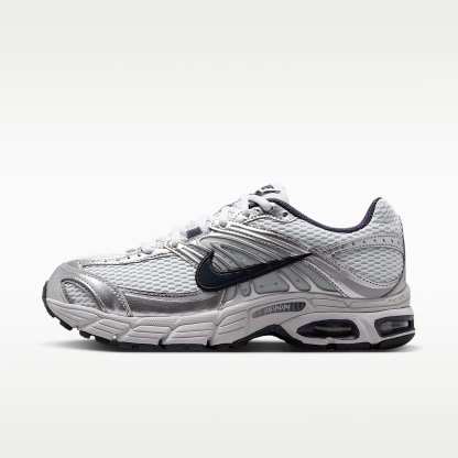 Nike Air Max Moto 2K Schuh mit reflektierenden Akzenten (Damen) – Pure Platinum/Metallic Silver/Schwarz/Gridiron