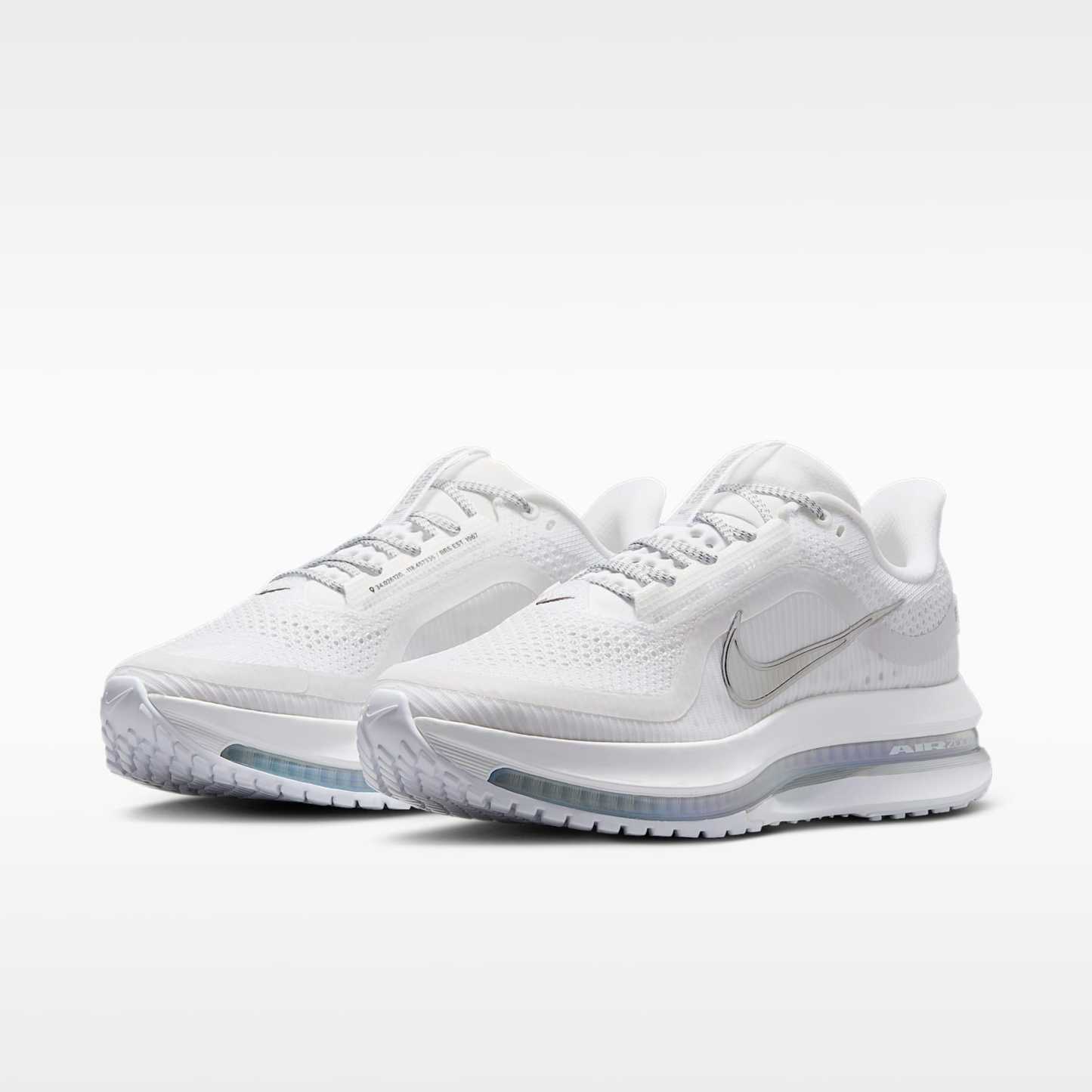 Nike Pegasus Premium Straßenlaufschuh (Damen) – Weiß/Metallic Silver/Metallic Silver