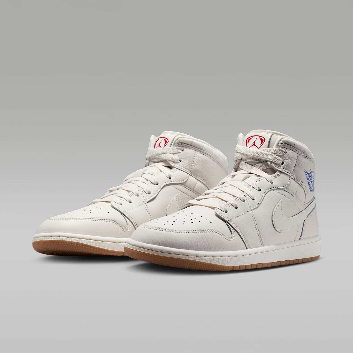 Air Jordan 1 Mid SE Schuh (Herren) – Phantom/Gum Dark Brown/University Red/Sail