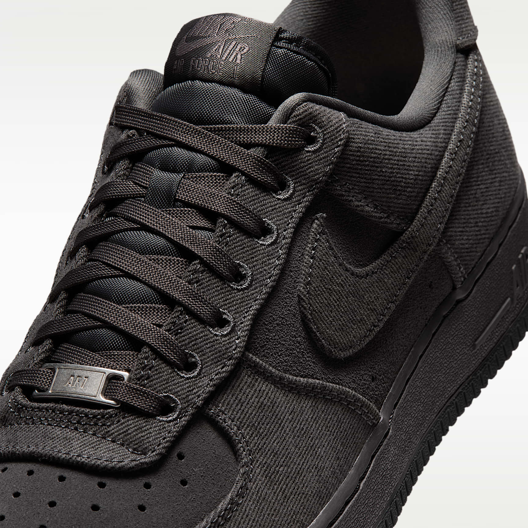 Air Force 1 '07 LV8 „Denim“ Schuh (Herren) – Anthracite/Medium Ash/Metallic Silver/Anthracite