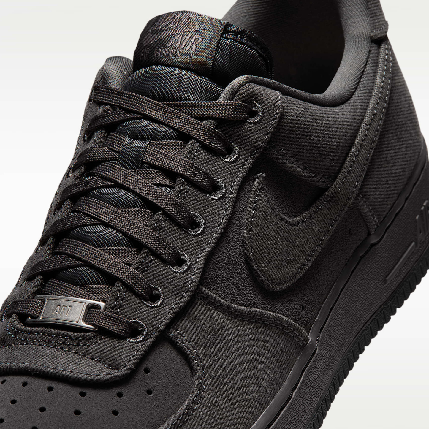 Air Force 1 '07 LV8 „Denim“ Schuh (Herren) – Anthracite/Medium Ash/Metallic Silver/Anthracite