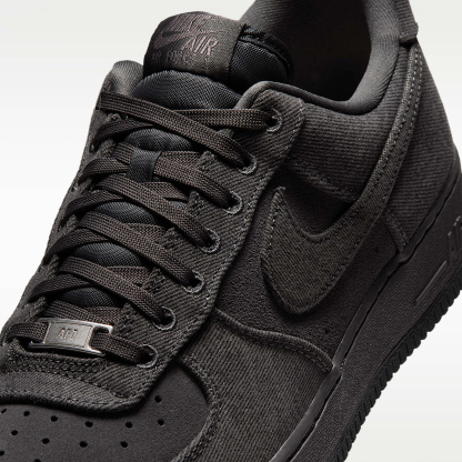 Air Force 1 '07 LV8 „Denim“ Schuh (Herren) – Anthracite/Medium Ash/Metallic Silver/Anthracite