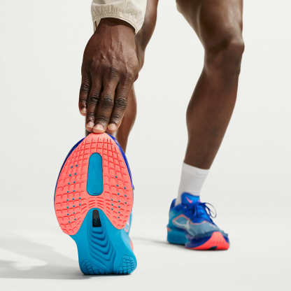 Nike Zoom Fly 6 Straßenlaufschuh für Wettkämpfe (Herren) – Racer Blue/Blue Lightning/Atomic Pink/Weiß