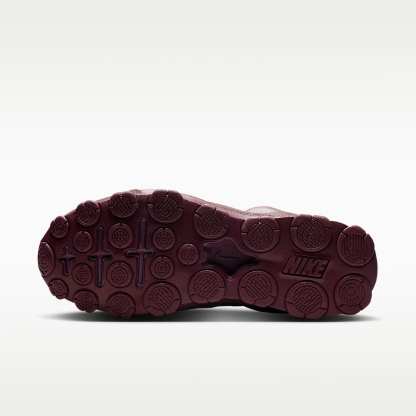 Nike Reax 8 TR Workout-Schuh (Damen) – Tattoo/Burgundy Crush