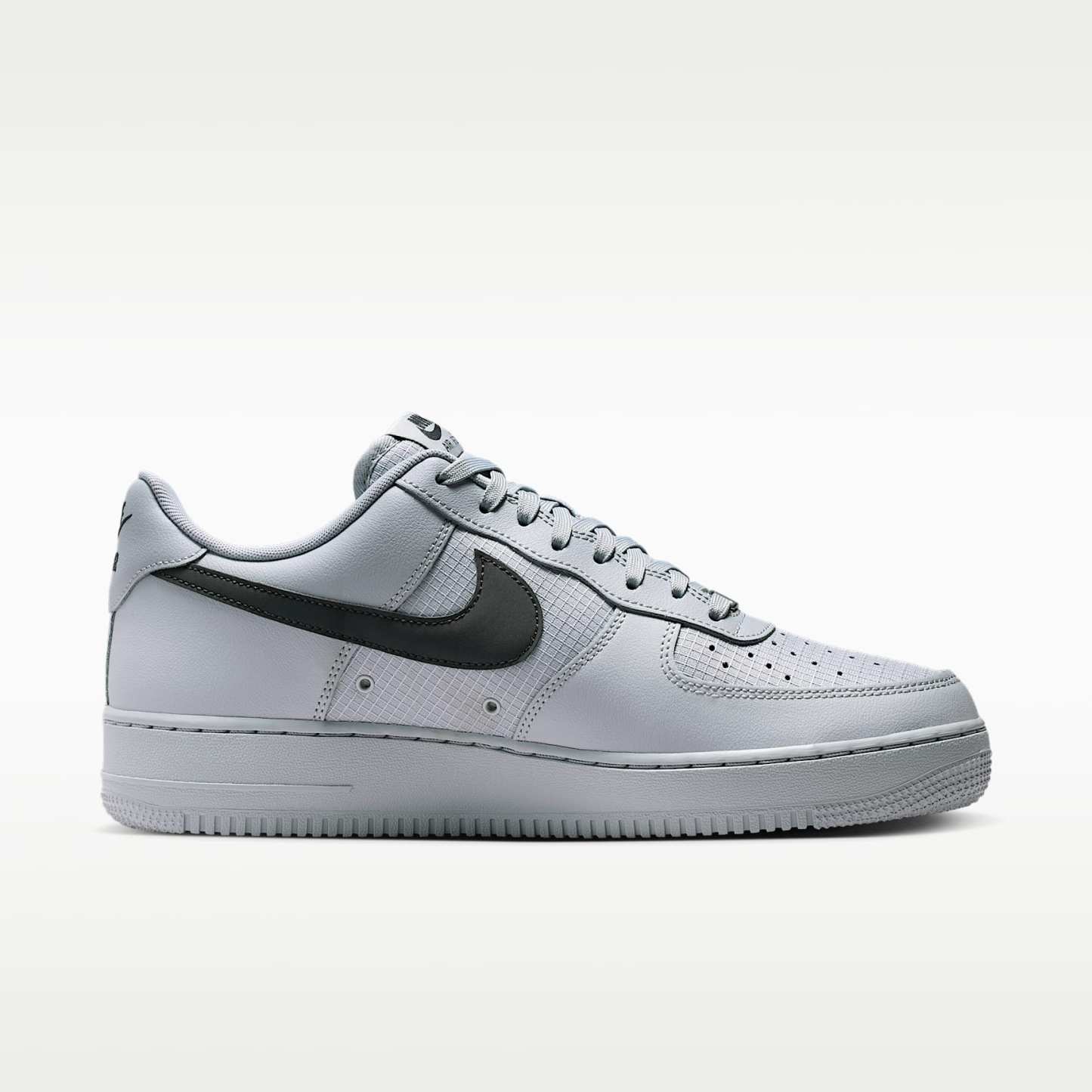 Nike Air Force 1 '07 LV8 Schuh (Herren) – Wolf Grey/Wolf Grey/Dark Smoke Grey