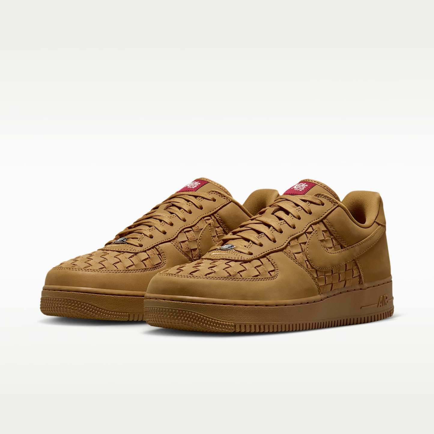 Nike Air Force 1 Low Retro Premium Schuh (Herren) – Wheat/Sail/Team Red/Wheat