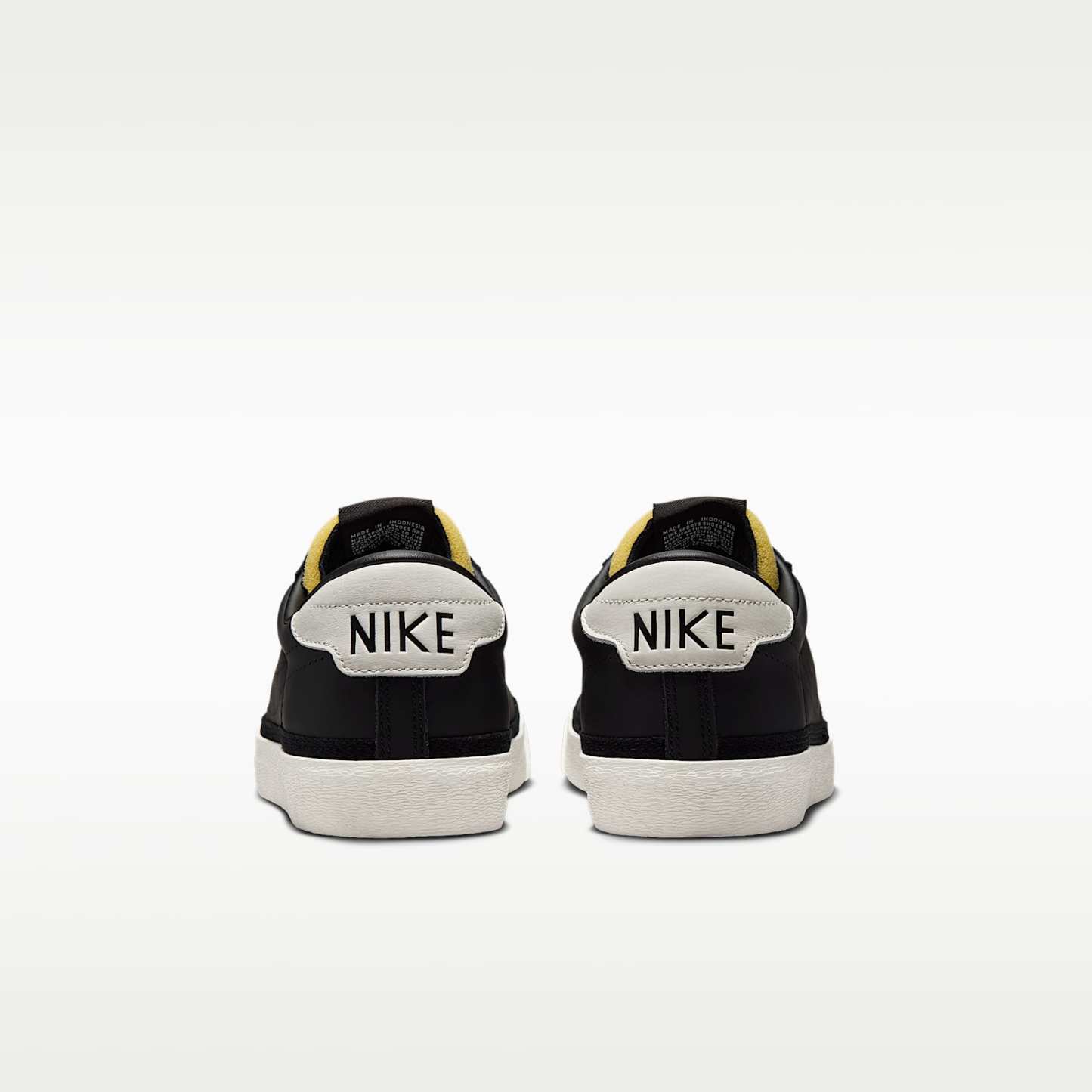 Nike Tennis Classic Schuh (Herren) – Schwarz/Sail/Team Orange/Schwarz