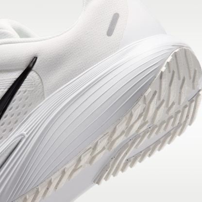 Nike Quest 7 Straßenlaufschuhe (Damen) – Summit White/Weiß/Metallic Silver/Schwarz