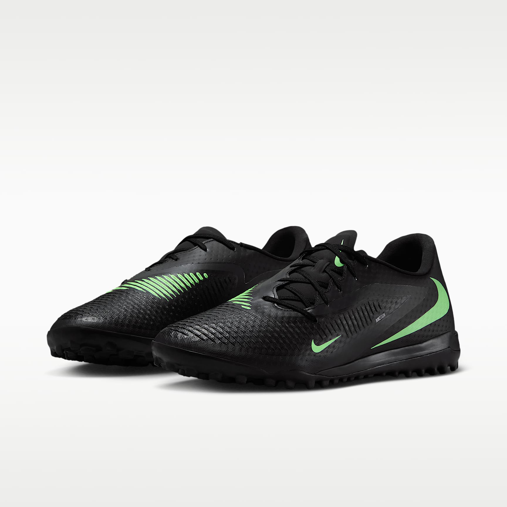 Nike Phantom 6 Low Academy Fußballschuh für Turf – Schwarz/Schwarz/Illusion Green