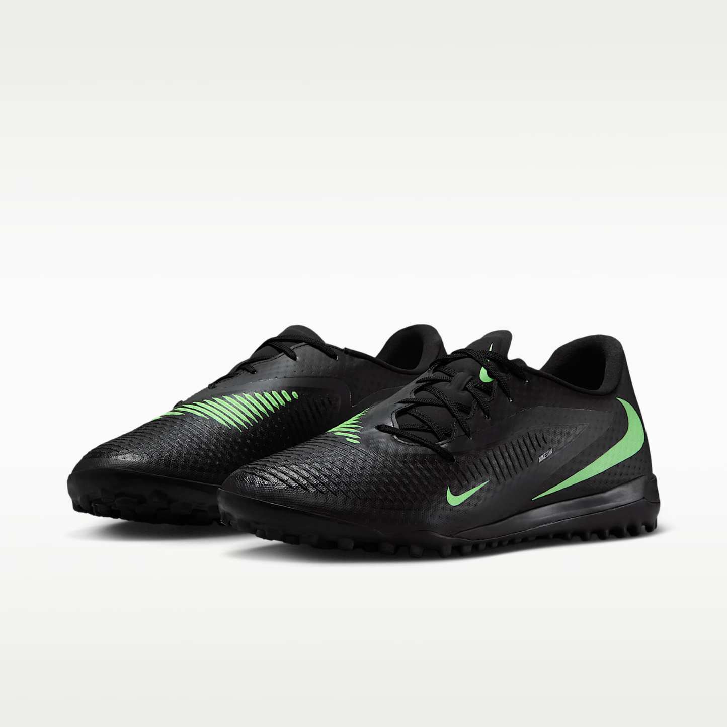 Nike Phantom 6 Low Academy Fußballschuh für Turf – Schwarz/Schwarz/Illusion Green