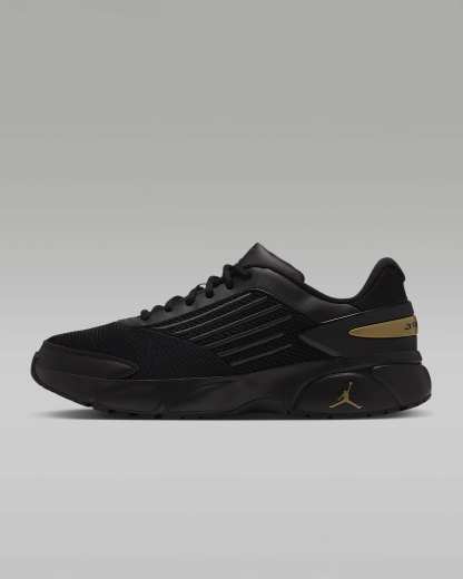 Jordan Trunner Flow Schuhe (Herren) – Schwarz/Metallic Gold/Dark Smoke Grey