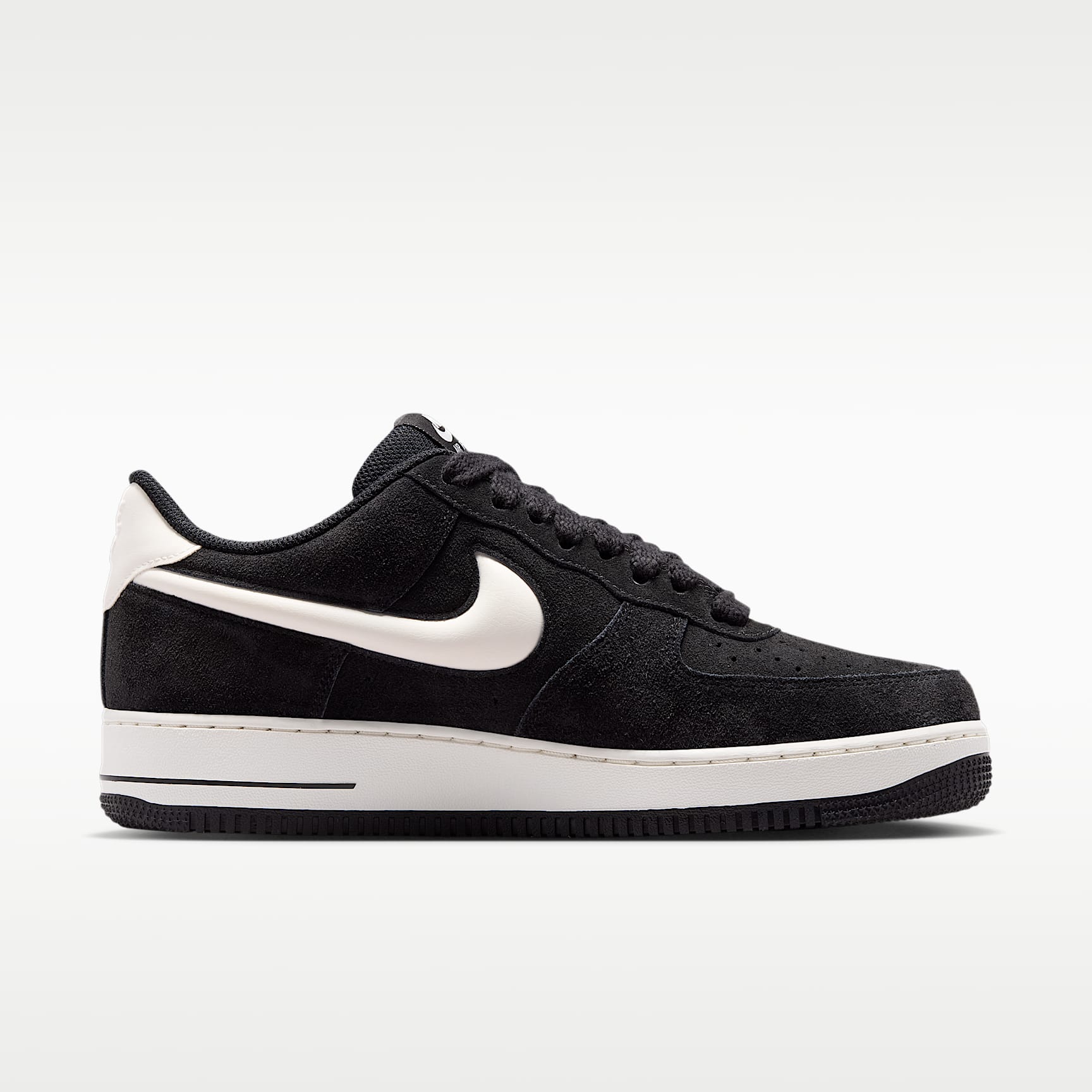 Nike Air Force 1 '07 LV8 Schuh (Herren) – Schwarz/Sail