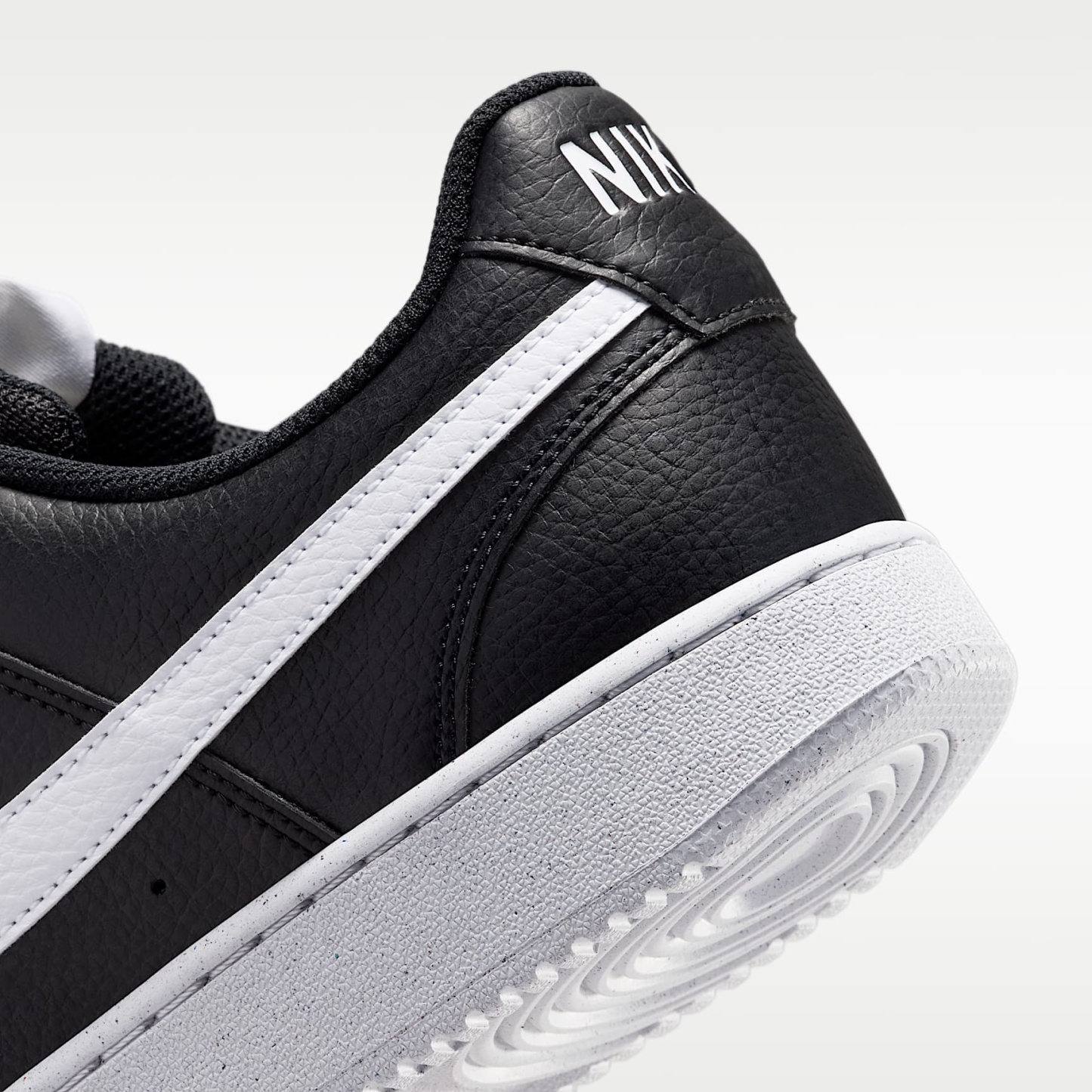 Nike Court Vision Low Next Nature Herrenschuh – Schwarz/Schwarz/Weiß