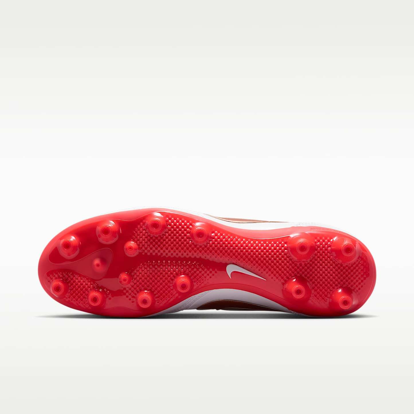 Nike Tiempo Ligera Pro Low-Top-Fußballschuh für Kunstrasen – Weiß/Bright Crimson/Blur