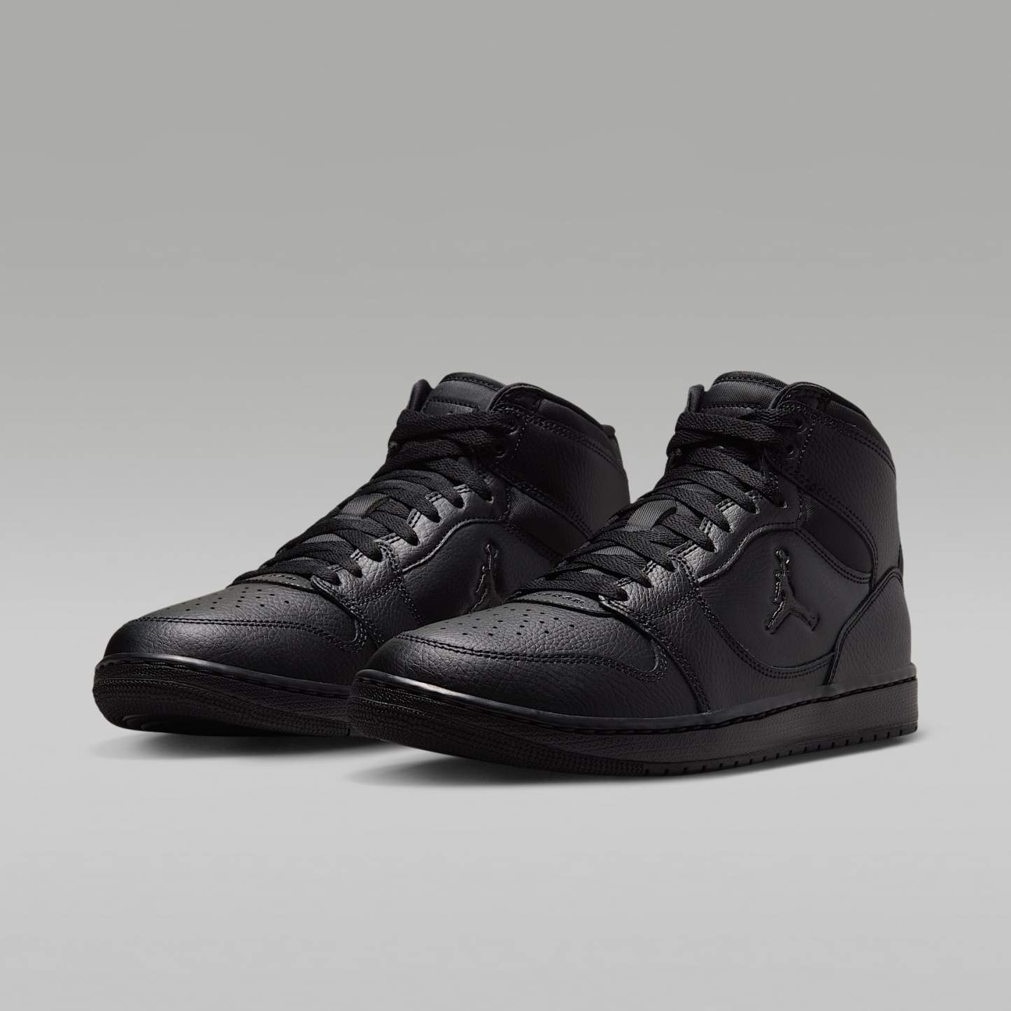 Jordan Court Connect Mid Herrenschuhe – Schwarz/Dark Smoke Grey