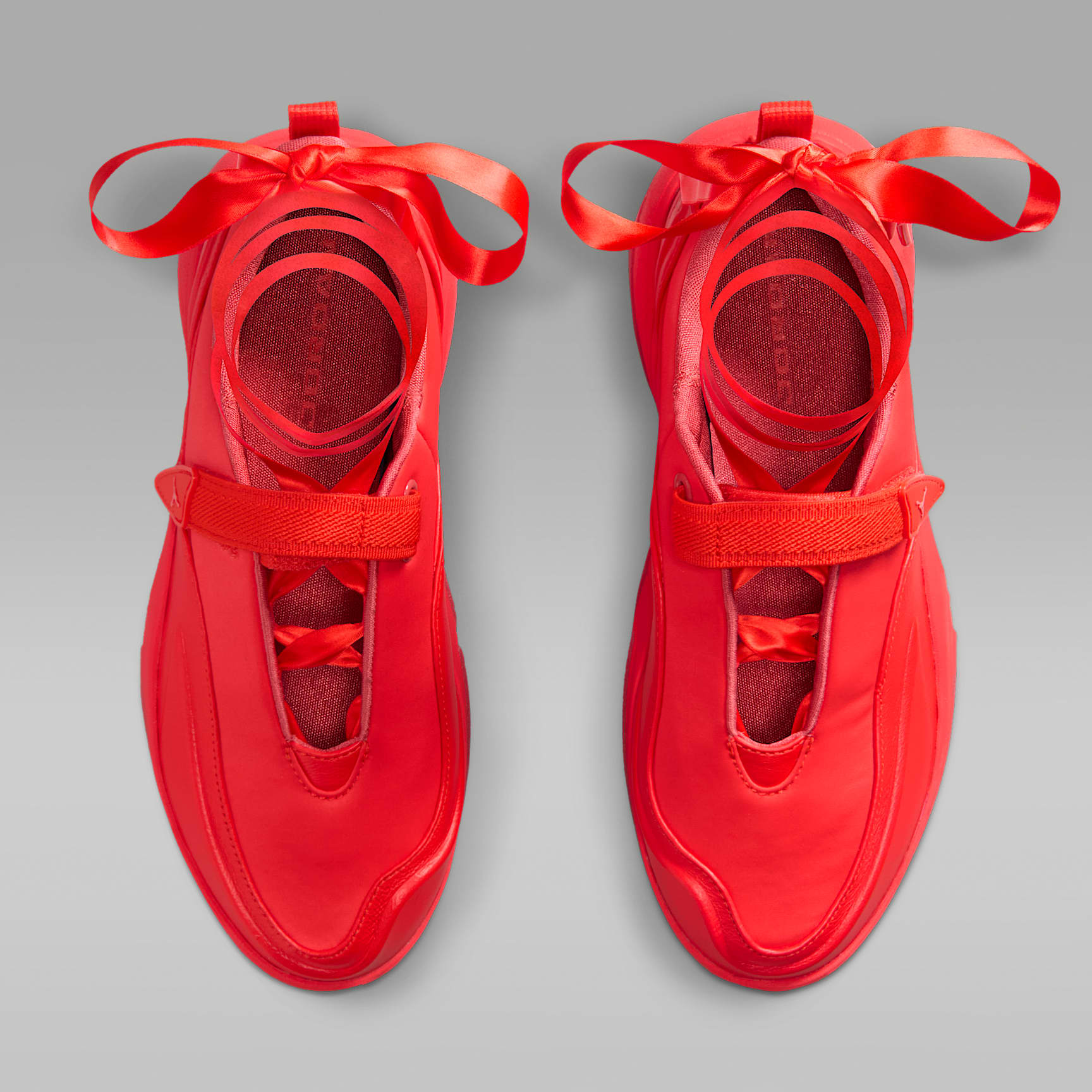 Jordan Pointe Schuh (Damen) – Chile Red/Deep Maroon/Pueblo Red