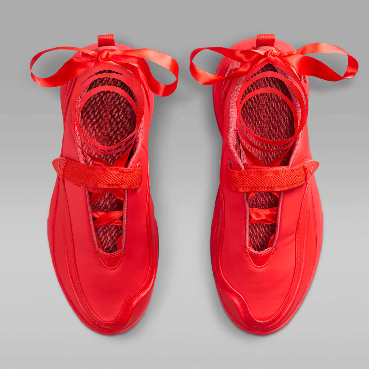 Jordan Pointe Schuh (Damen) – Chile Red/Deep Maroon/Pueblo Red