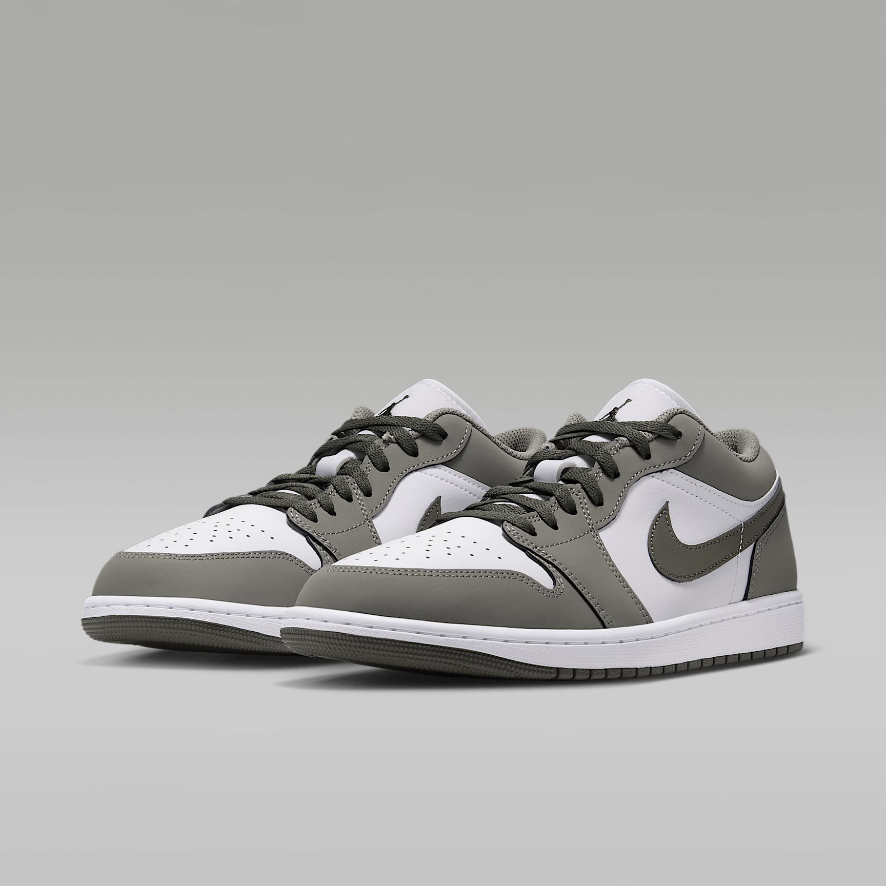 Air Jordan 1 Low Herrenschuh – Light Army/Weiß/Cargo Khaki
