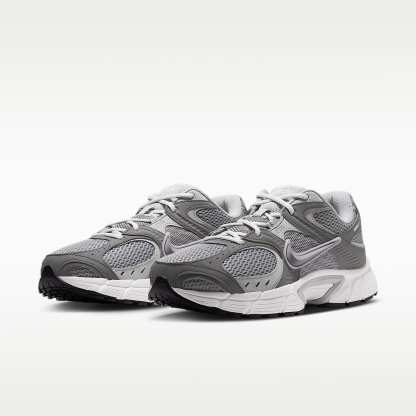 Nike V5 RNR Schuh (Herren) – Particle Grey/Flat Pewter/Platinum Tint/Light Smoke Grey