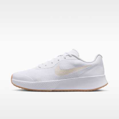 Nike Vapor Lite 3 Tennisschuh für Hartplätze (Herren) – Weiß/Summit White/Gum Yellow/Light Orewood Brown