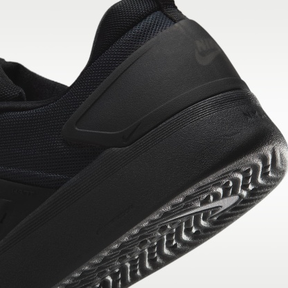 Nike SB Zoom Nyjah 4 Skateboardschuh – Schwarz/Schwarz/Weiß/Weiß
