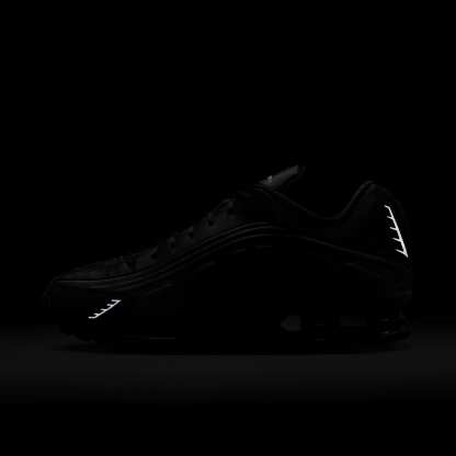 Nike Shox R4 Schuh (Herren) – Schwarz/Schwarz/Bright Crimson/Schwarz