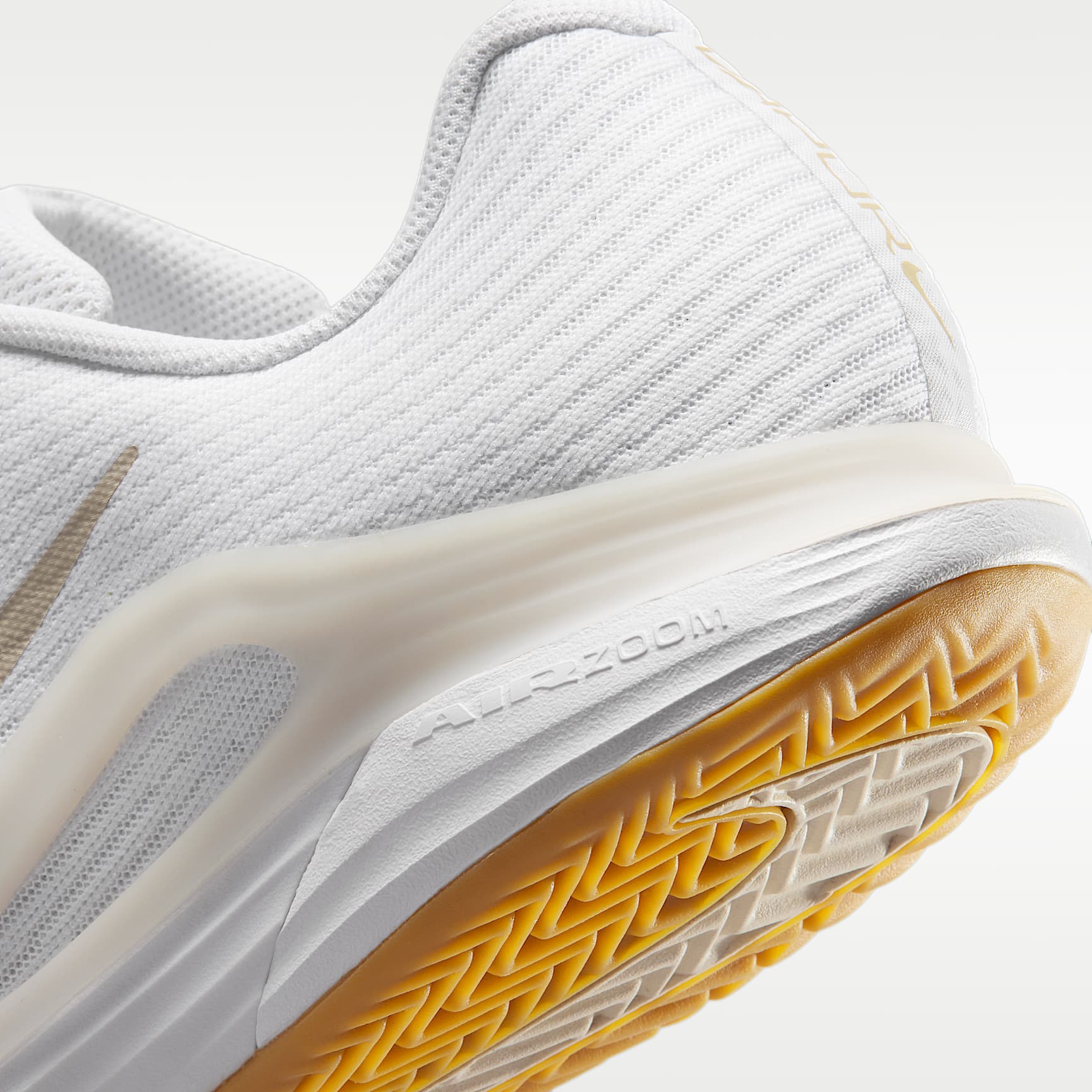 Nike Vapor 12 Clay Court Tennisschuh (Herren) – Weiß/Summit White/Linen/Light Orewood Brown