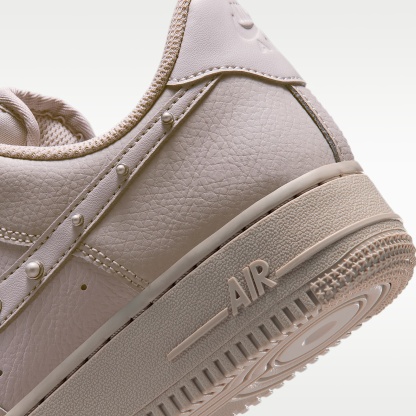 Nike Air Force 1 '07 Schuh (Damen) – Cream II/Metallic Silver/Weiß/Cream II