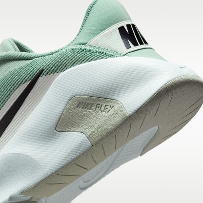 Nike Flex Train Workout-Schuh (Damen) – Steam/Light Silver/Barely Green/Schwarz