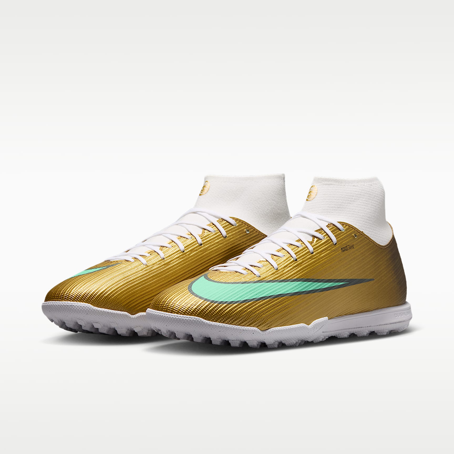Nike Mercurial Superfly 11 Academy „Kylian Mbappé“ High-Top-Fußballschuh für Turf – Metallic Gold/Green Glow