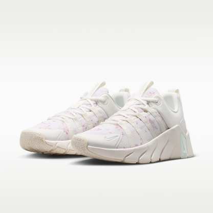 Nike Free Metcon 7 SE Trainingsschuhe (Damen) – Sail/Light Orewood Brown/Barely Green