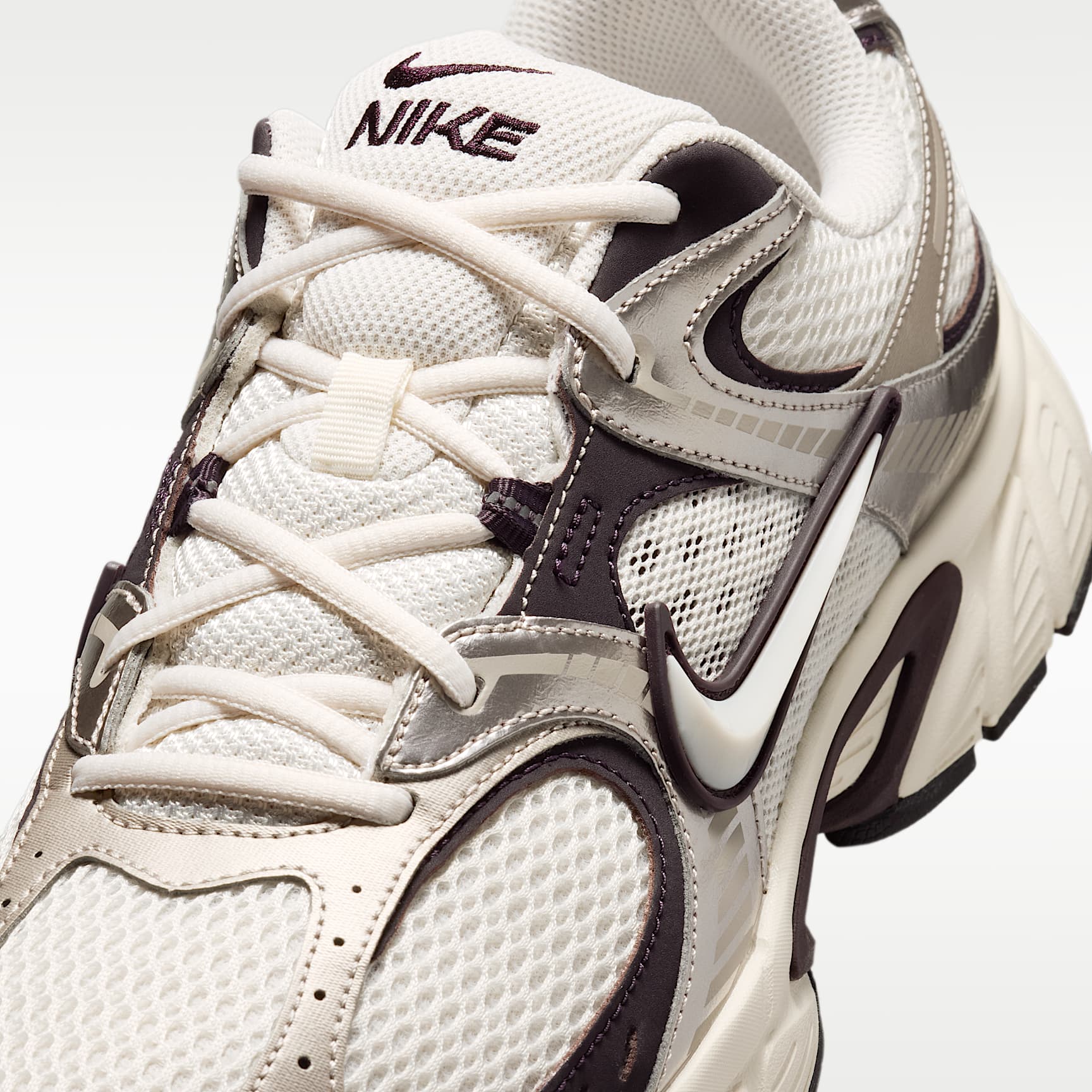 Nike V5 RNR Schuh (Herren) – Phantom/Moon Particle/Burgundy Ash/Phantom
