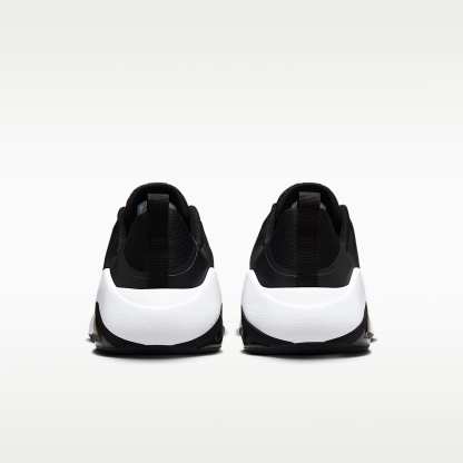 Nike Bella 7 Workout-Schuh (Damen) – Schwarz/Schwarz/Weiß